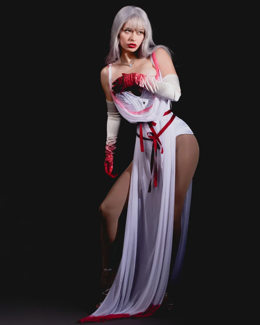 Strawberry jam should not be handled in white clothing, i hope this helps someone