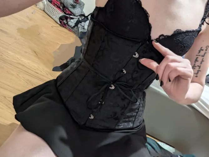 Trying to find the smallest cock on reddit. Lmk ur size