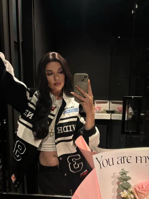 Who wants to sponsor my vintage designer shopping trip in Bangkok today? 