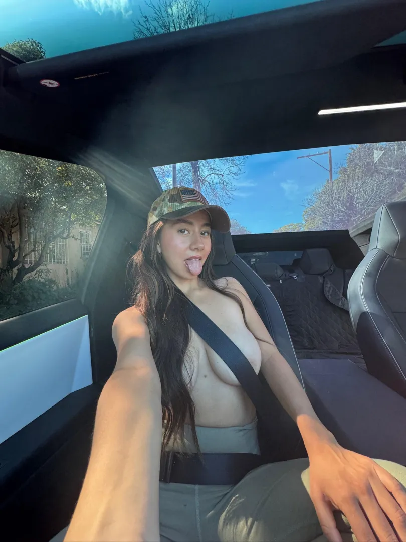 would you get distracted if I flash them?