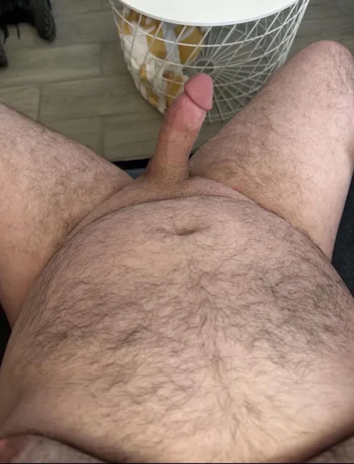 (42) Bi Police Officer, any skinnyish guys want to chat?