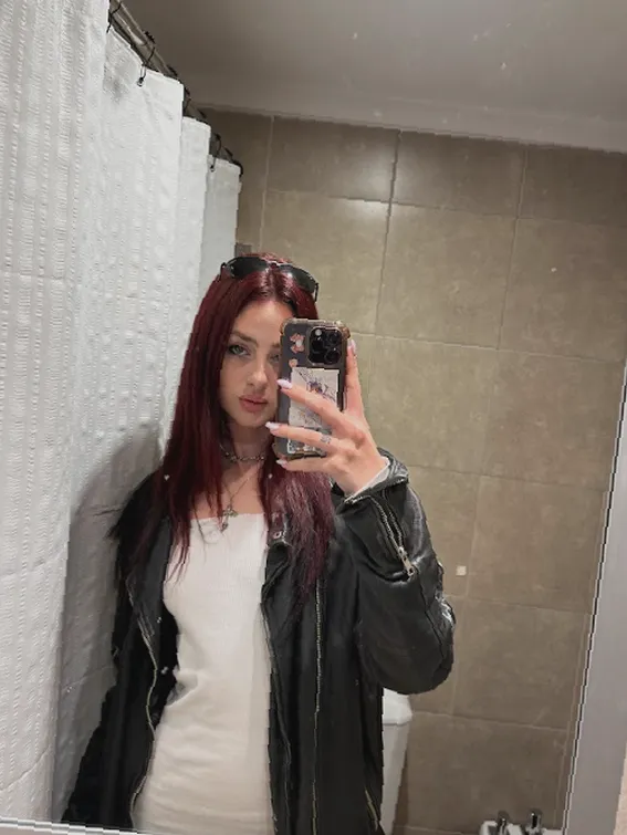 Can’t host lol but definitely bored and down - slide in on lg: ,.lunarumes.'