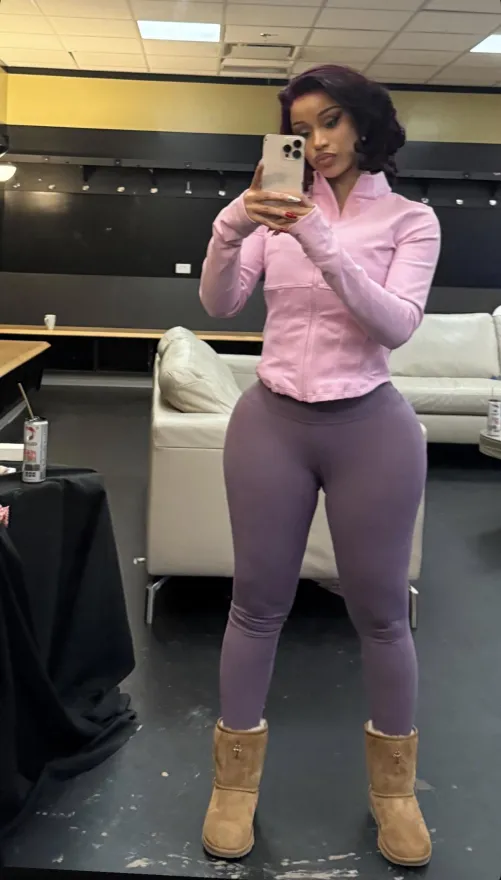 Cardi stay lookin great 