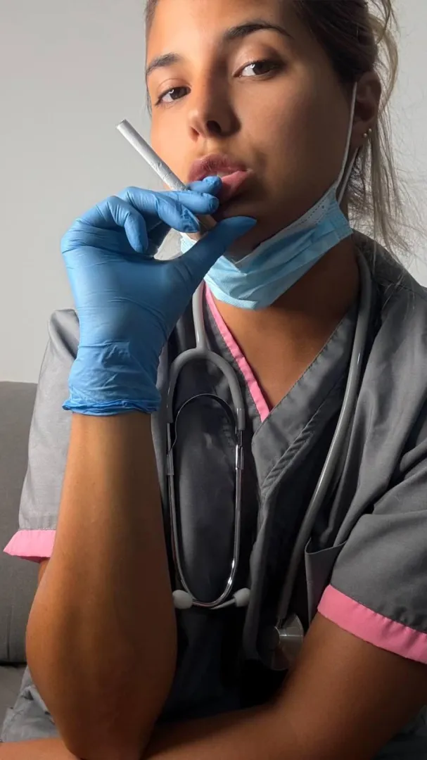 Do I look hot while I smoke