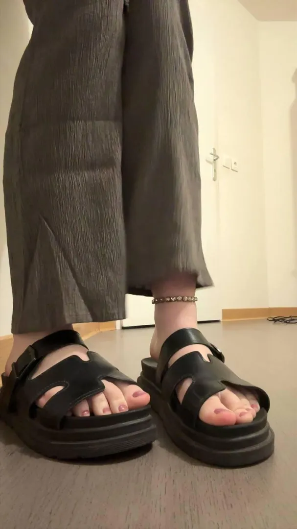 Do you like my sandals?