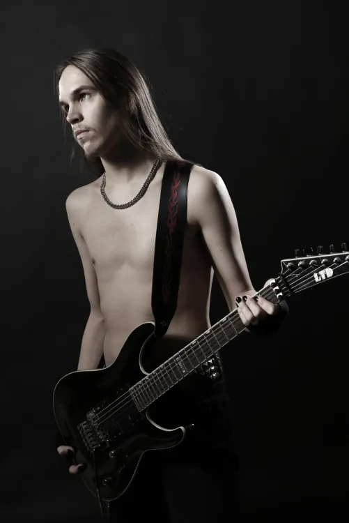 Hope you guys don't mind and older pic, I just think I'm looking pretty damn good here!