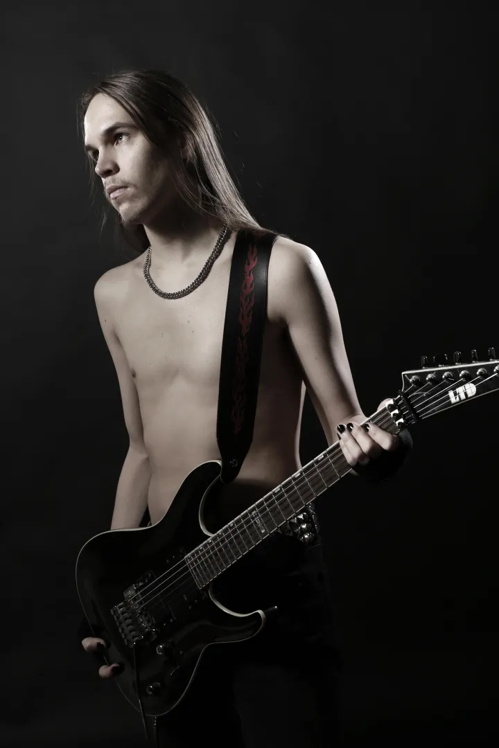 Hope you guys don't mind and older pic, I just think I'm looking pretty damn good here!