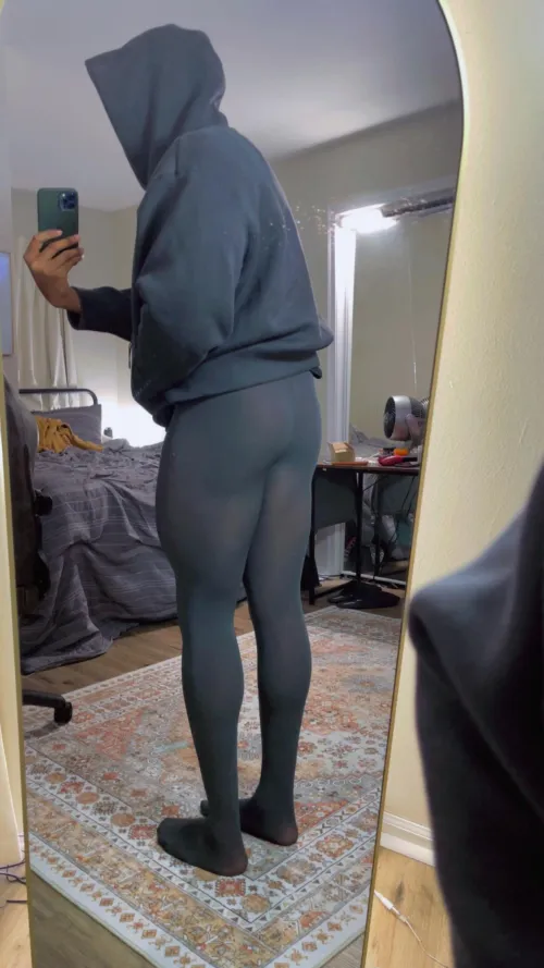 I blame pantyhose for my gay tendencies 