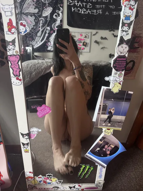 I have no panties on :3