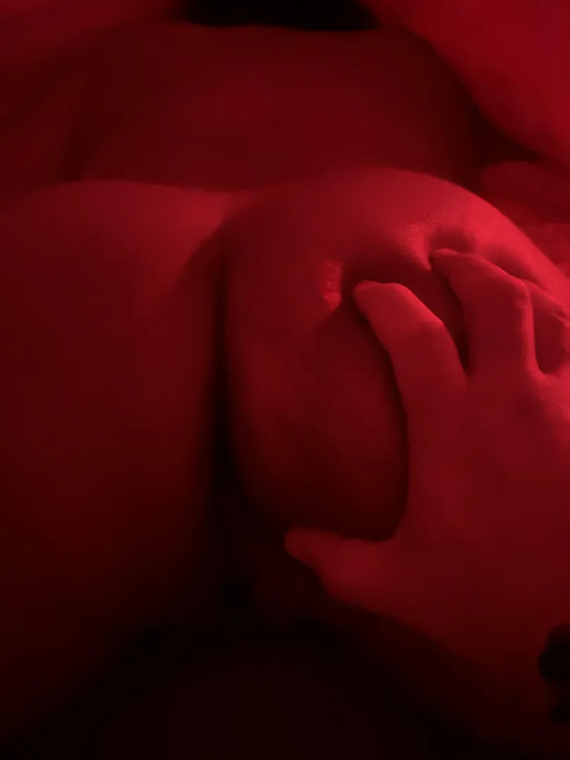 Looking for a GF for us