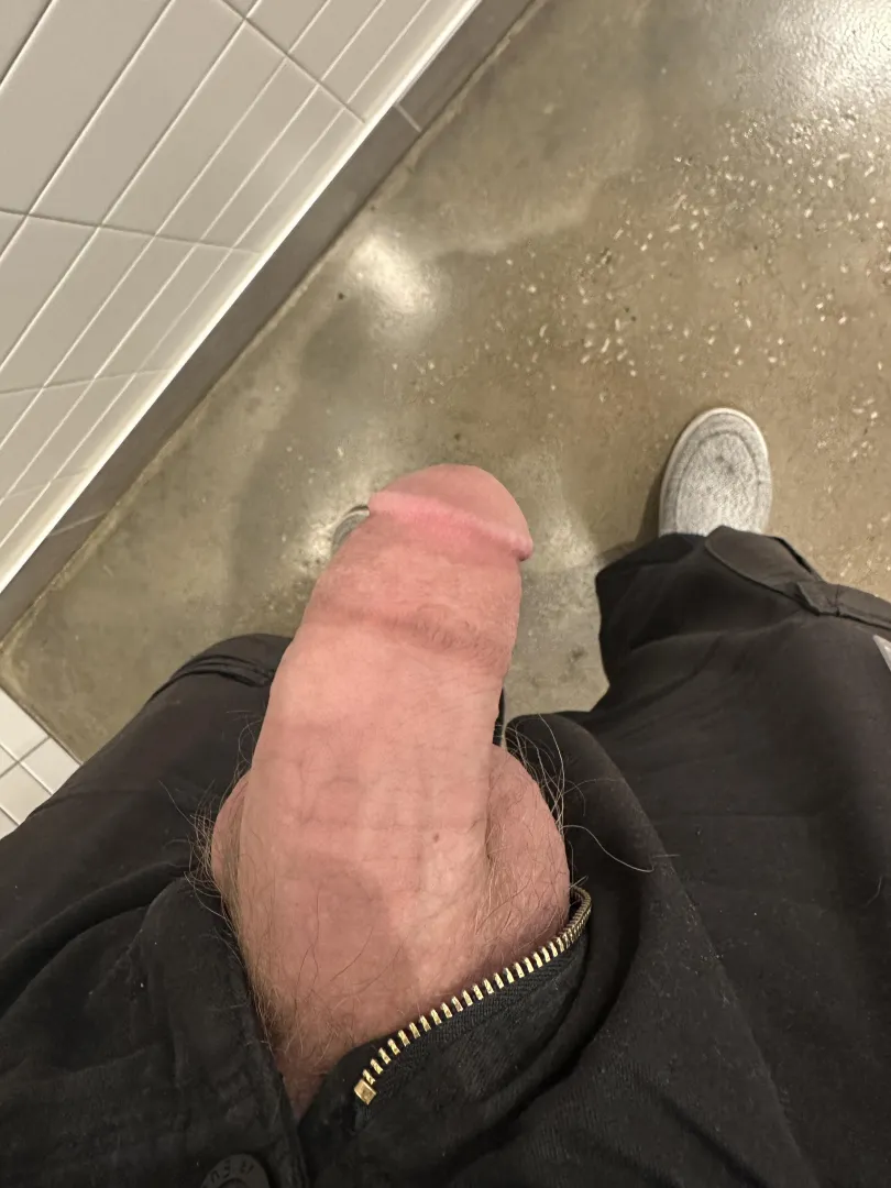 M4M Any chubs wanna suck or sit?