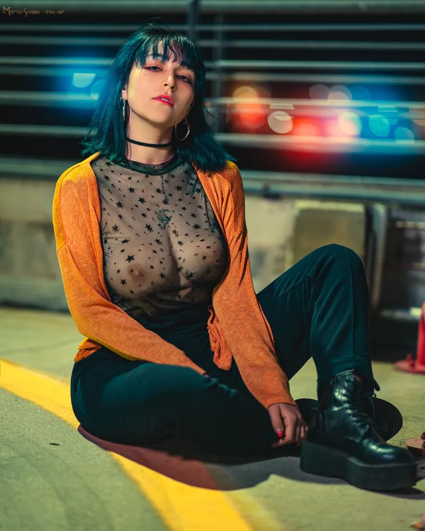 Oxy (2022) by me (Matteo Sciarra) (Sony A7rII + Voigtlander 50mm SE 1.2 @1.2 - local lights)