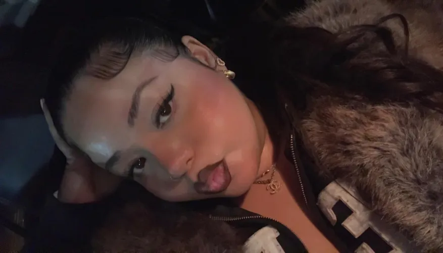 the face u can’t say no to