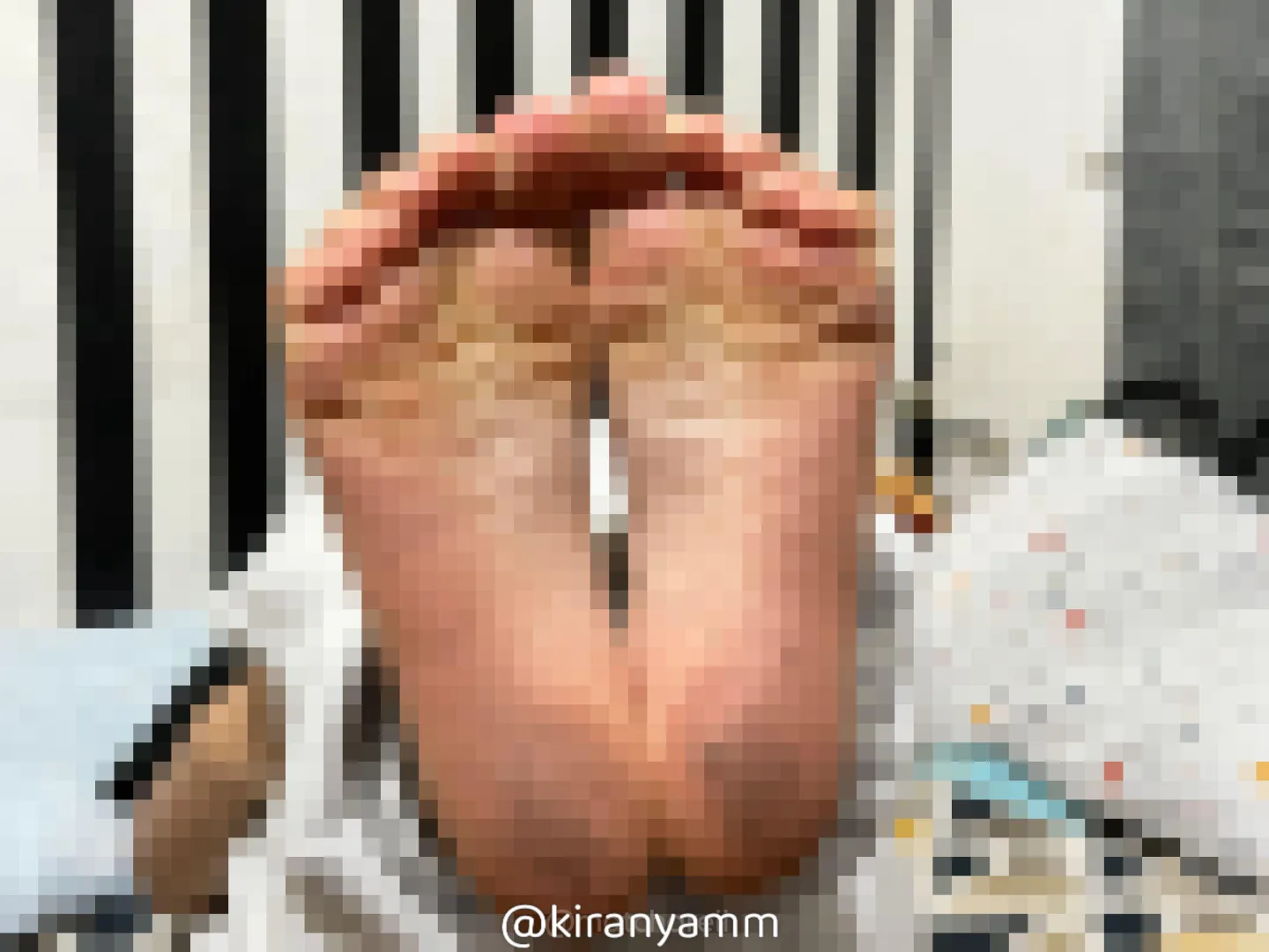 u only deserve pixels of my dirty feet 