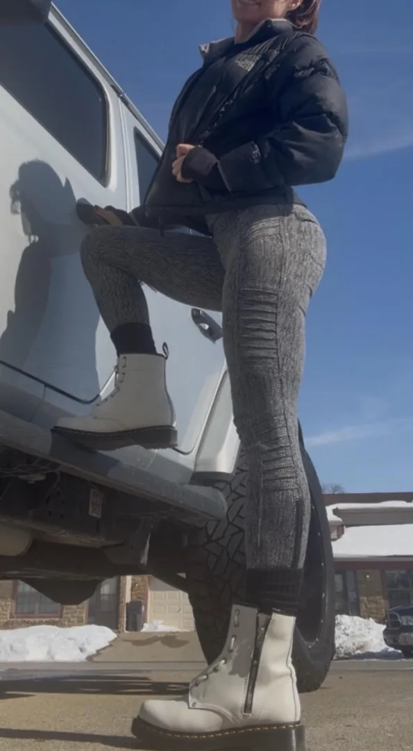 Wanna guess what happens inside my Jeep F 48