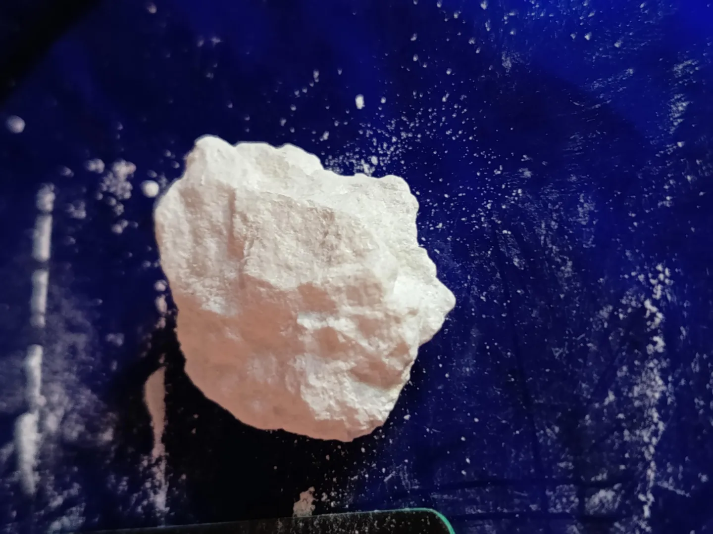 19m want a girl to talk  much love from South America. This one turns me on the way i like it.