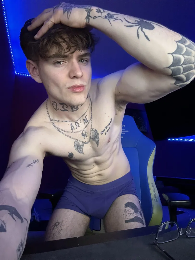 be a good boy and suck me off