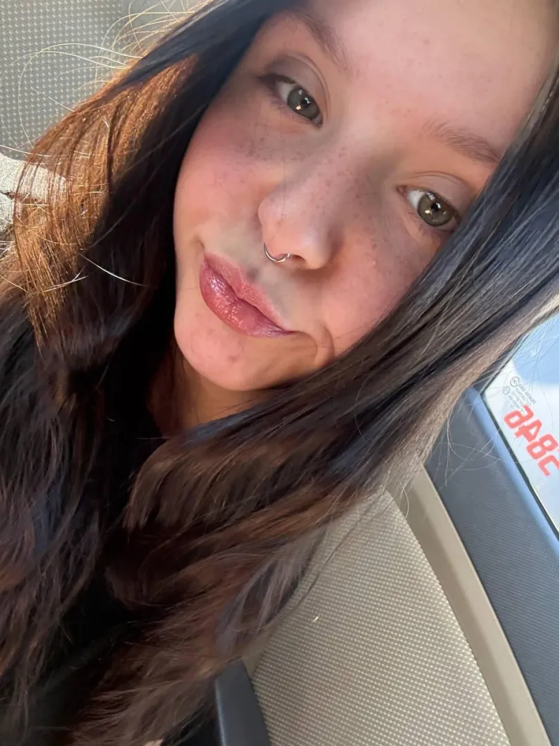 can i send u naked pictures... say yes if u want them cause i have a lot more