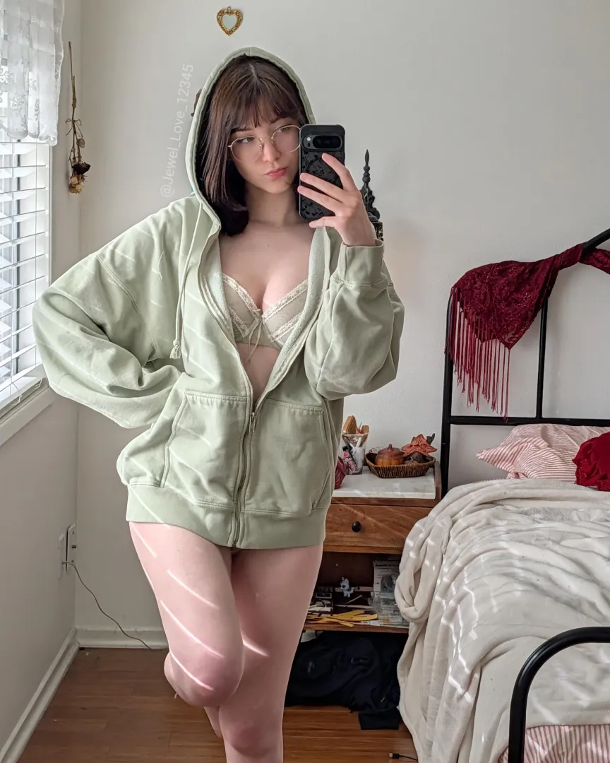 Do you like this color on me? ☺️