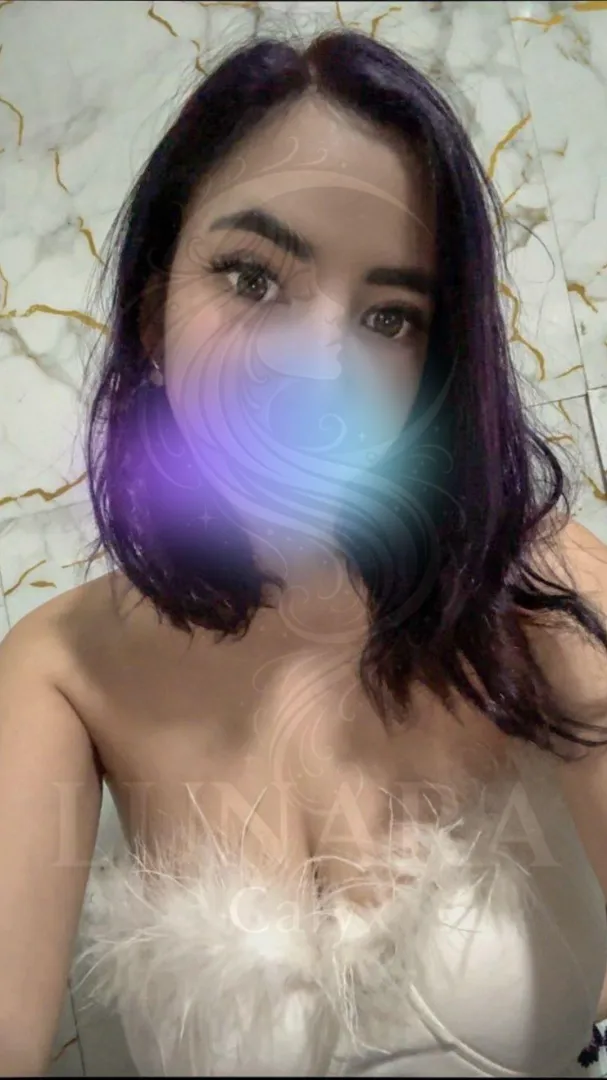 [F]eeling MILFY this weekend.