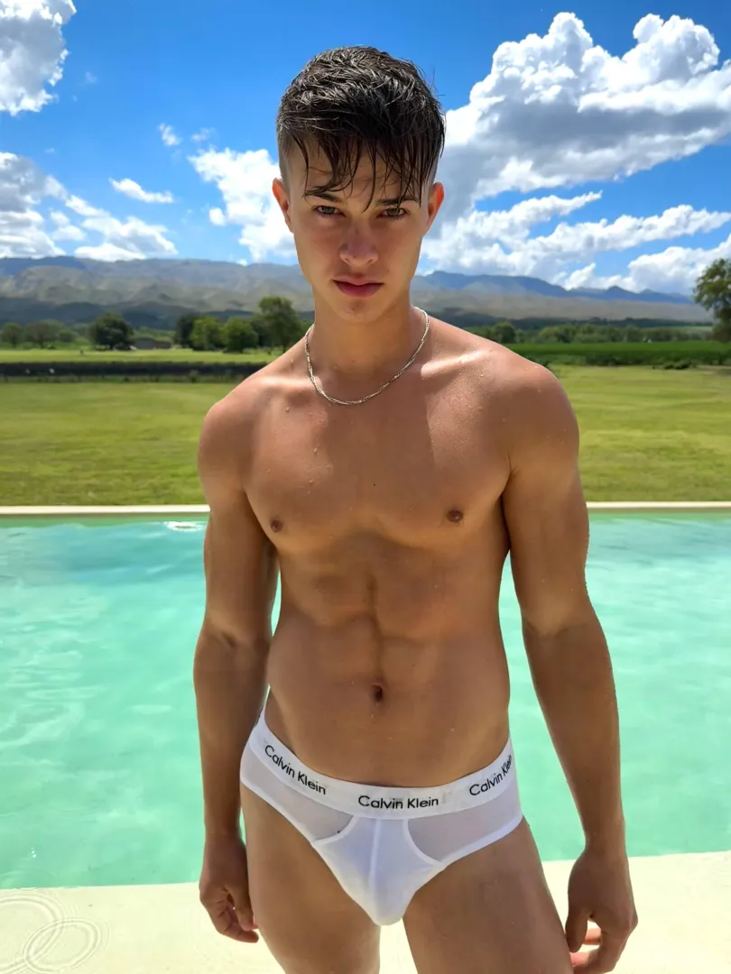 I want to play in the pool