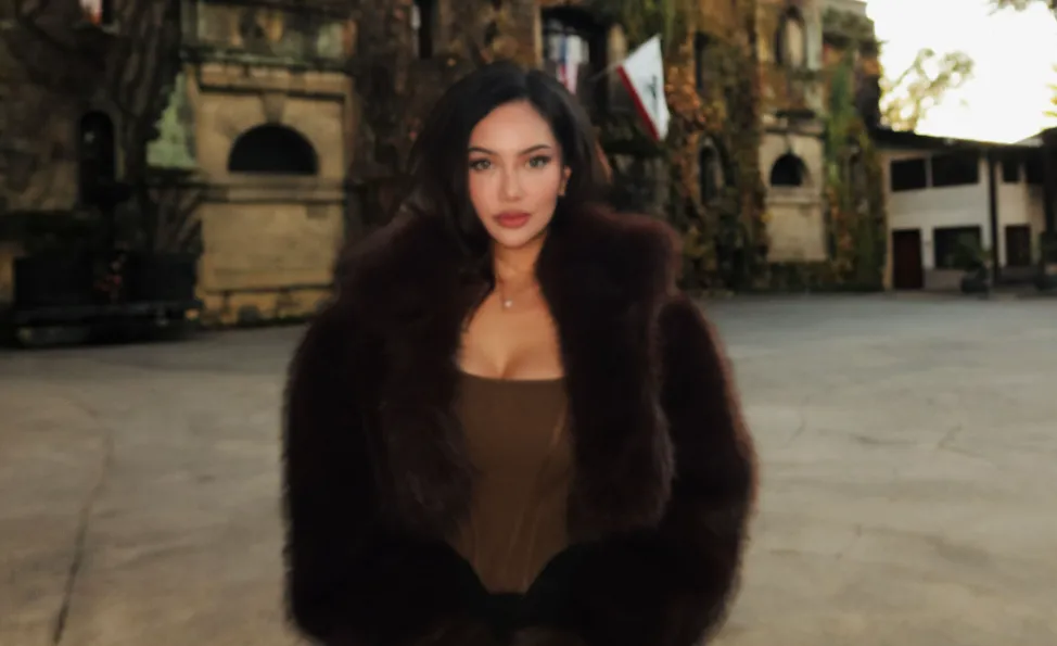 I'm the girl that appears in your dreams