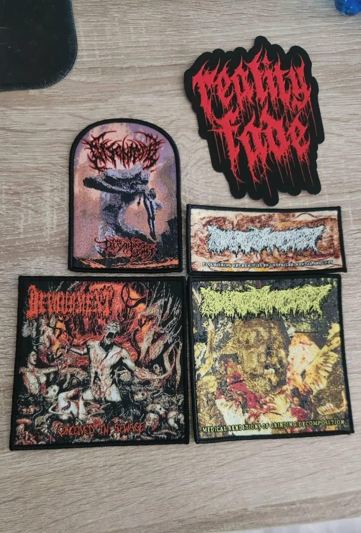 Maybe this ain’t a new release, cd or anything but I wanted to share the patches that arrived today (from RealityFade)