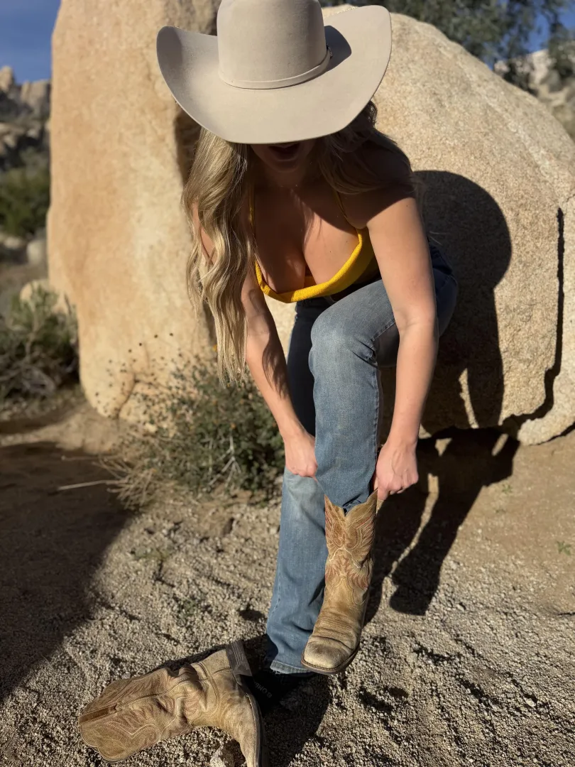 the ultimate cleavage shot