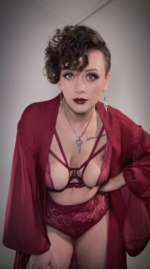 Vampy color suits my dark sadistic soul 