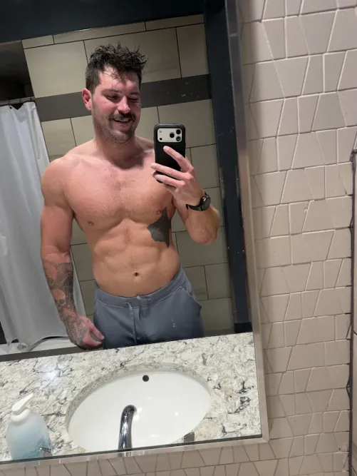 who likes a texas dude?