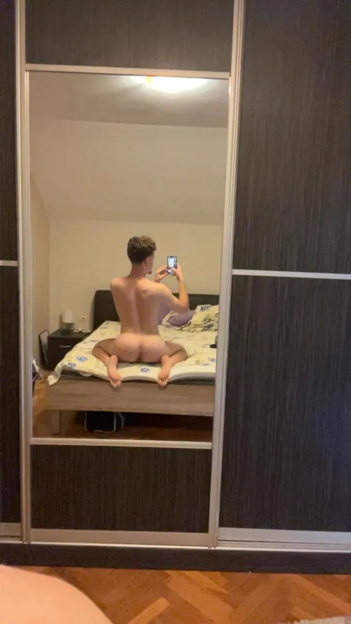 19 upwote if u wanna slap it