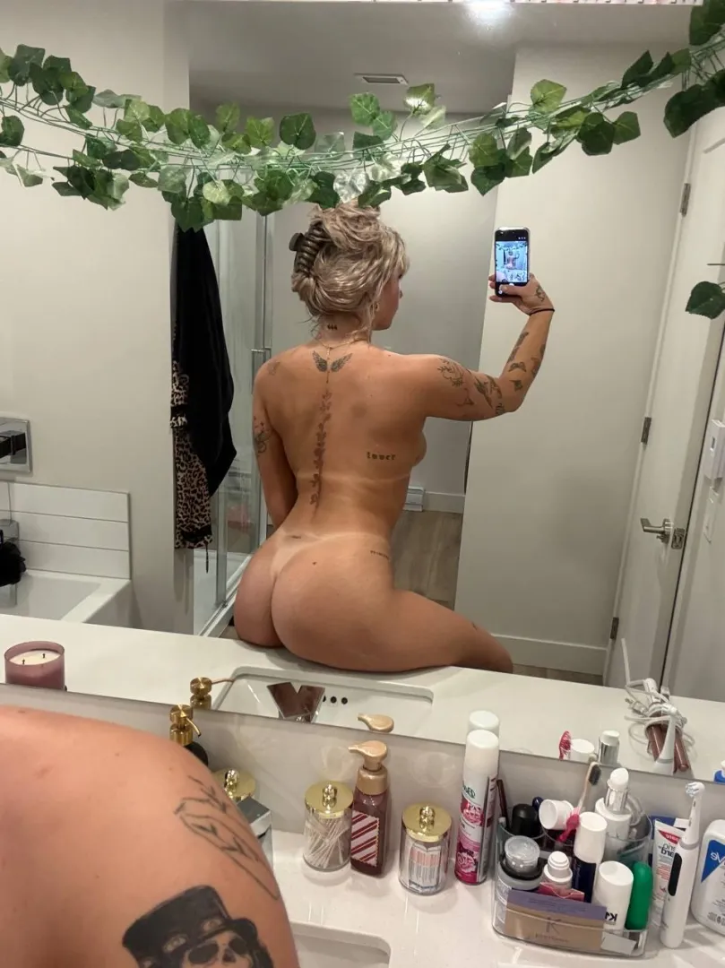 [F] come fuck my fat ass till they are glazed with your cum.