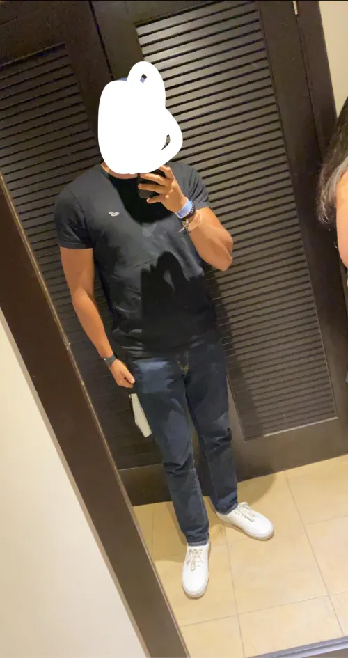 MF4F 26/38 looking for a hot woman to watch us fuck and possibly join in