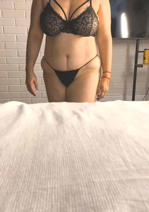 mom wants you to explore every inch of her body