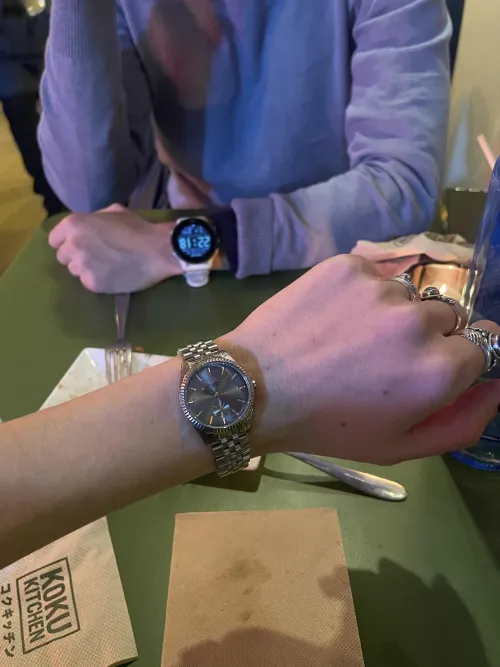 My new watch. And his smart watch. Do you like smartwatches? It’s a Garmin.