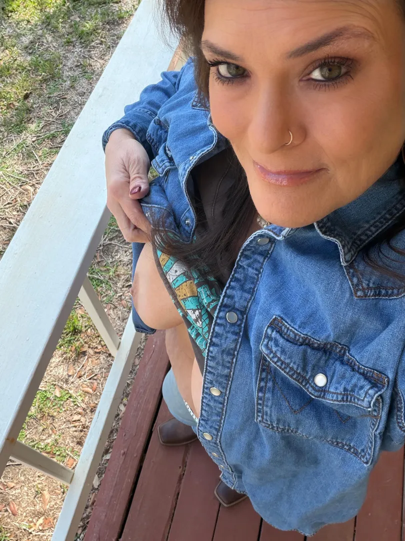 Normal Texas mom with a secret…cum have some fun with me