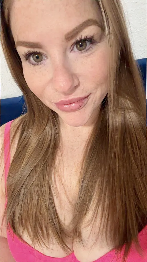 [Offer] Ginger MILF who loves being naughty with a twist. I have Scat, Pee, Panties, Fart videos, poo videos, hair, pussy hair, foot dust, GFE and so much more. Come to the ginger side and let me spice up your fetish desires. Tele - SexyGingerGoddess