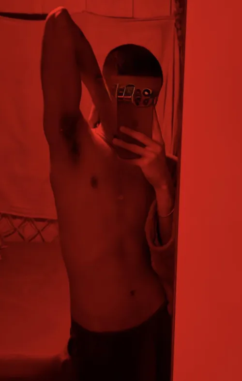 pits all sweat after working out