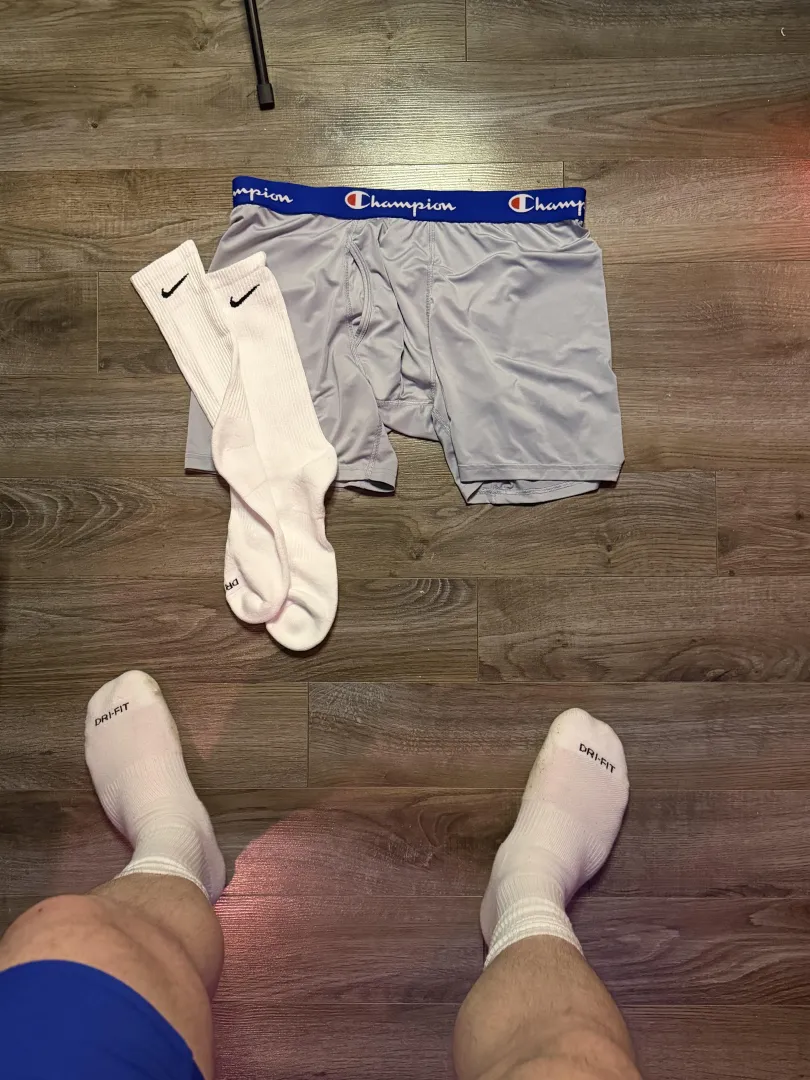 [selling] [can-usa] [60$] bundle Champion underwear and Nike socks. Contact me for customization option.
