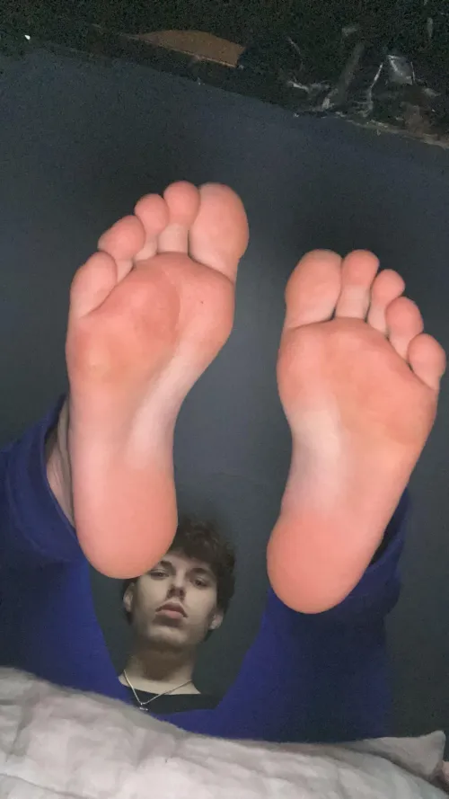 Serve these 19yr feet