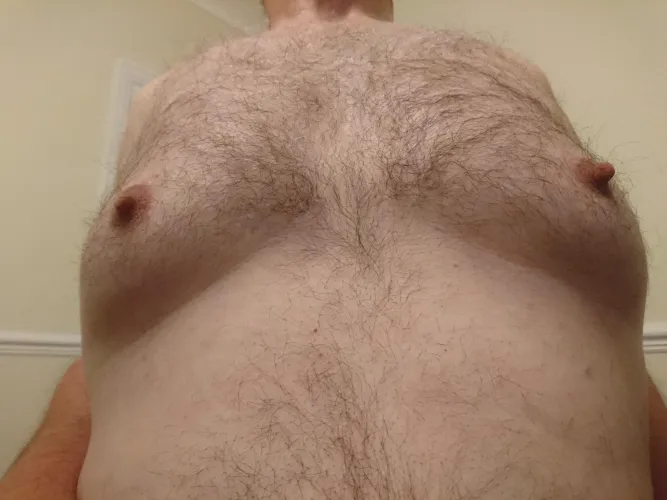 shoulders back chest out