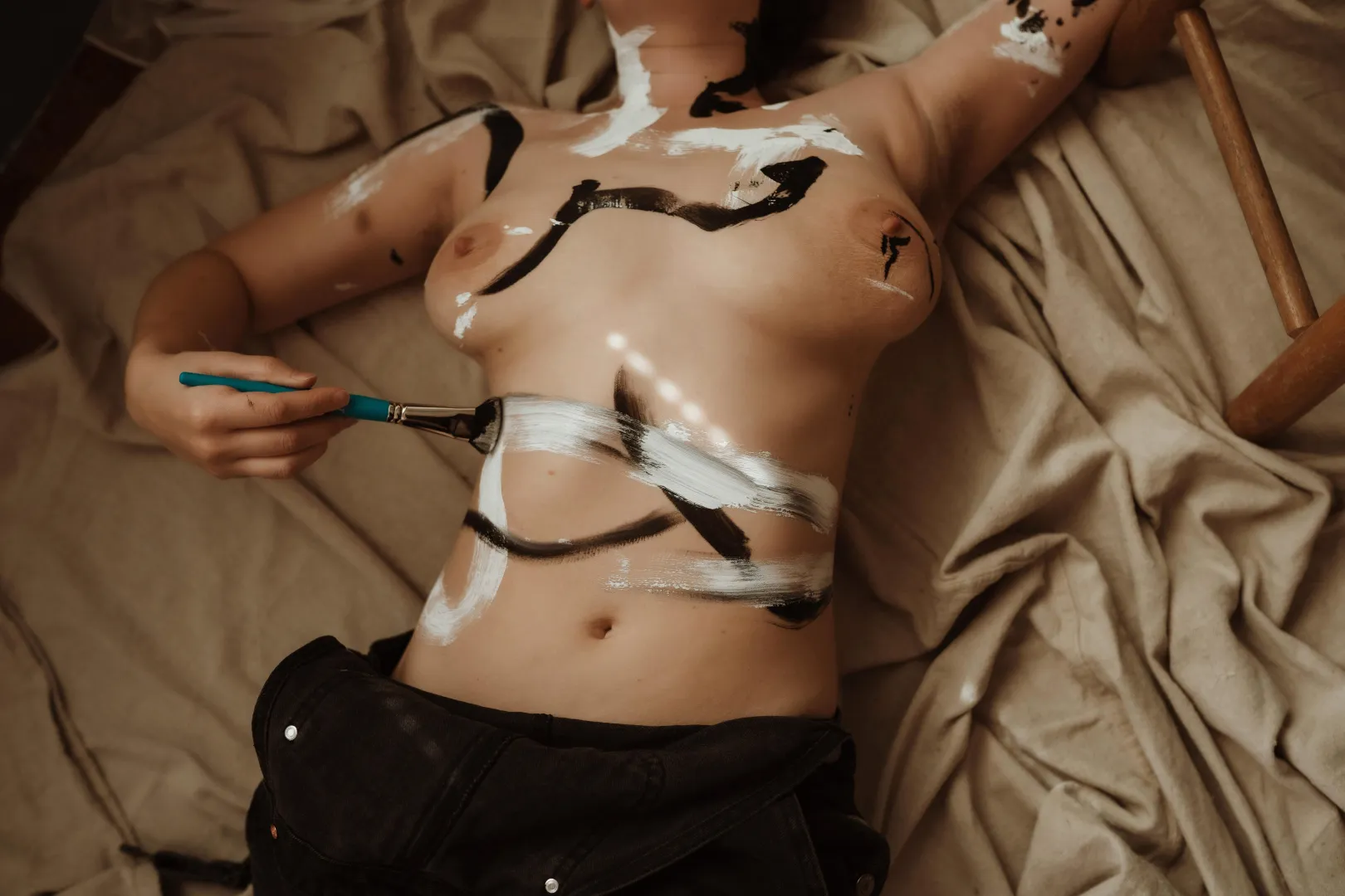 Starting the first streaks of paint