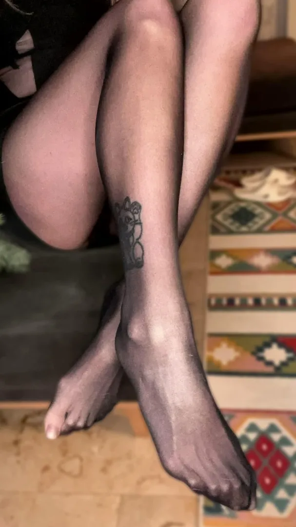 What do you think of my feet size6