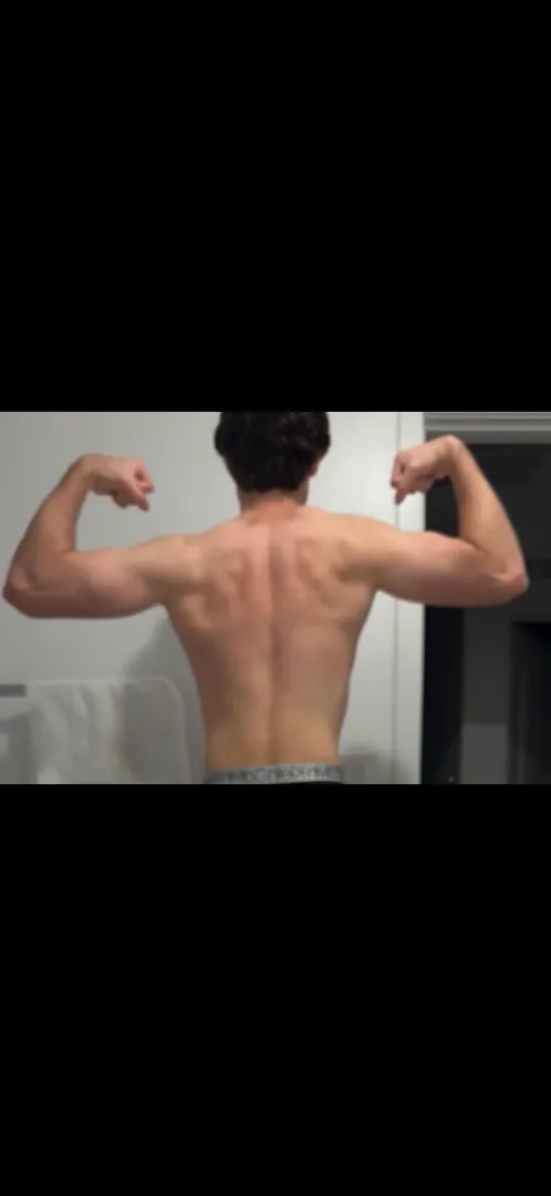 23 - looking for someone to talk to and get to know! Open to where it goes… witty banter  masc+ fit+ sc: Noah030970