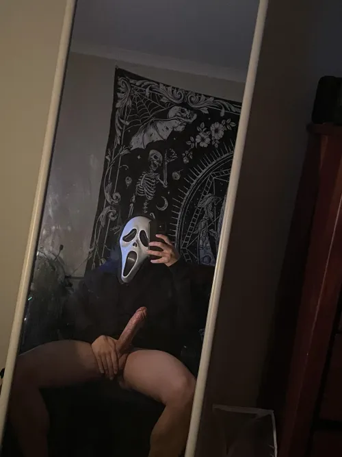 26M4F - Throwback to celebrate Scream 7 - Ghostface loves fucking hot wives