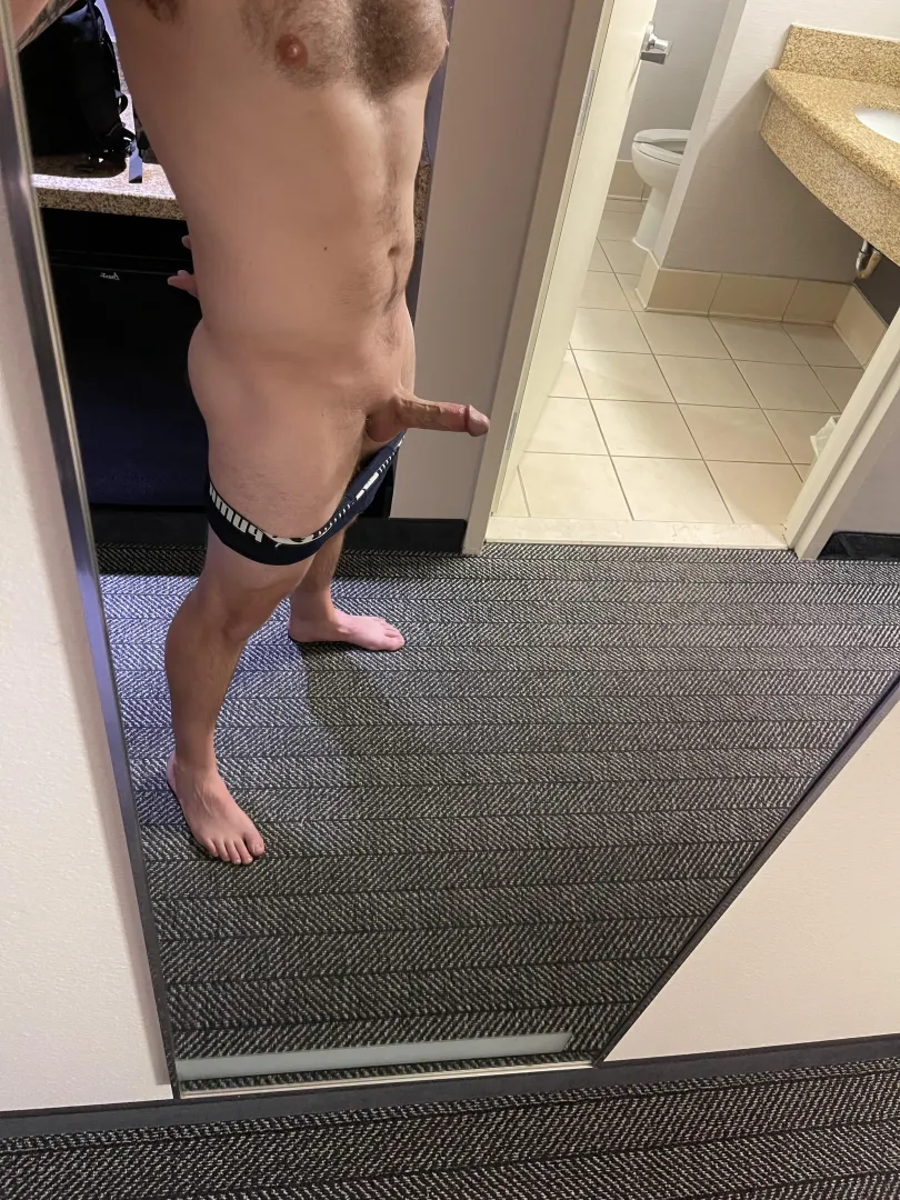 28MfM Need a cock in my mouth