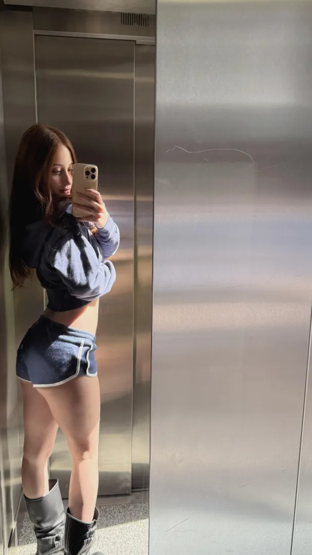 Anyone down for fun tonight? Had too much wine - T3legram works better: .`mariablossom,.