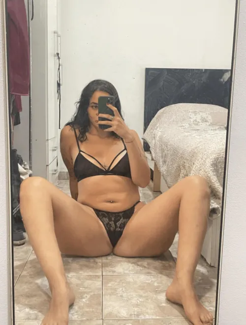 Cruising in Pueblo and I'm interested to link with a nearby Redditor and make content with