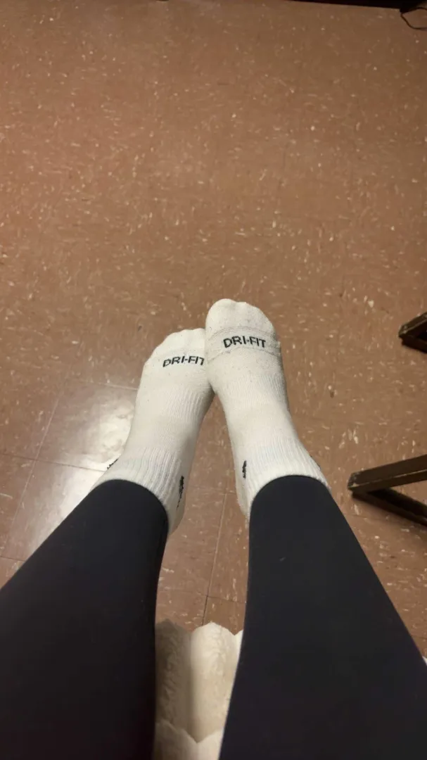 Don’t you love the way the black and white pair together ;)