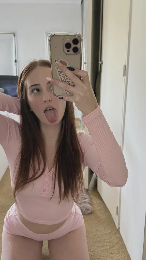 Free tonight/tmrw, can’t host unfortunately - always replying on Tg: .`mariafluff,.